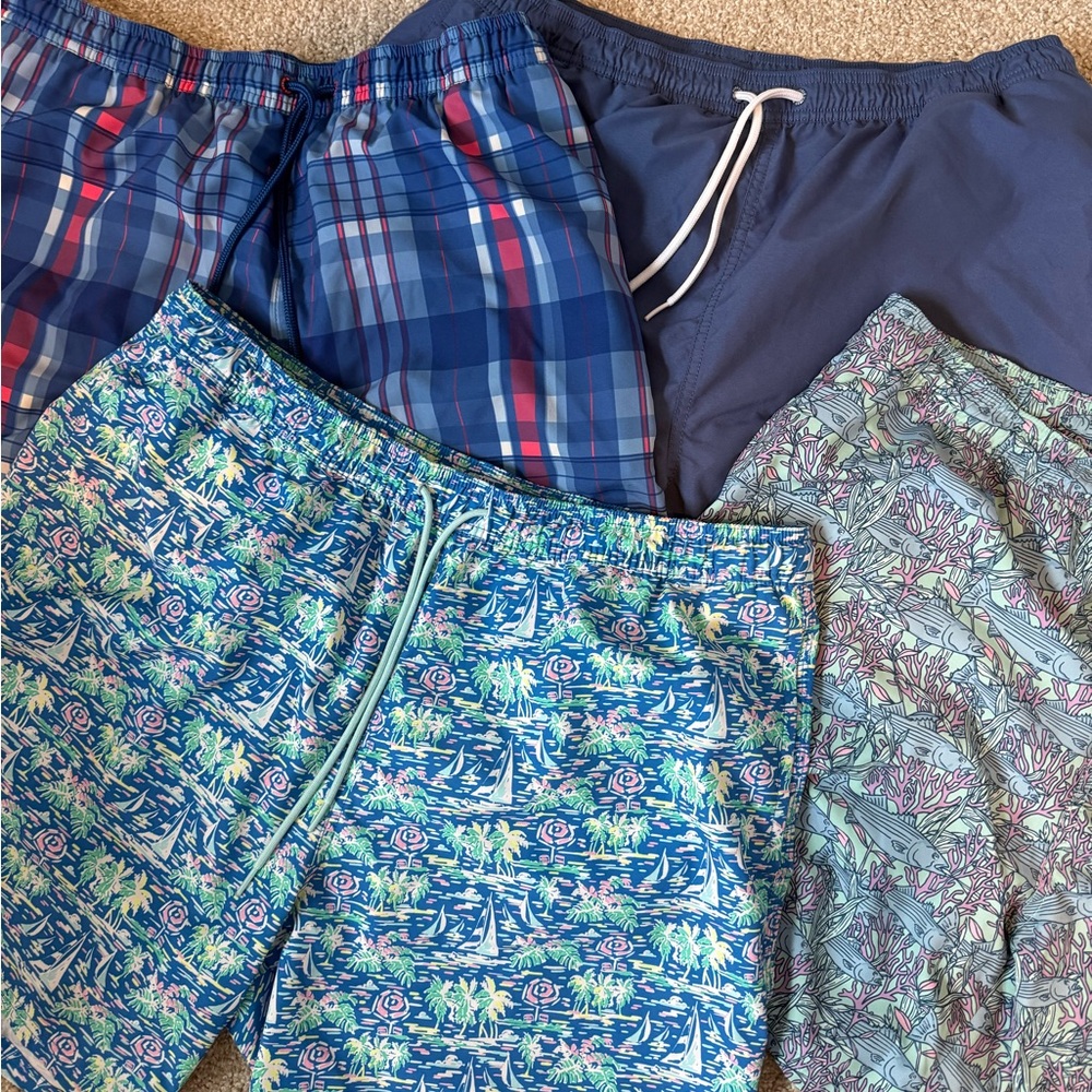 Vineyard Vines Men’s Swim Trunks Set